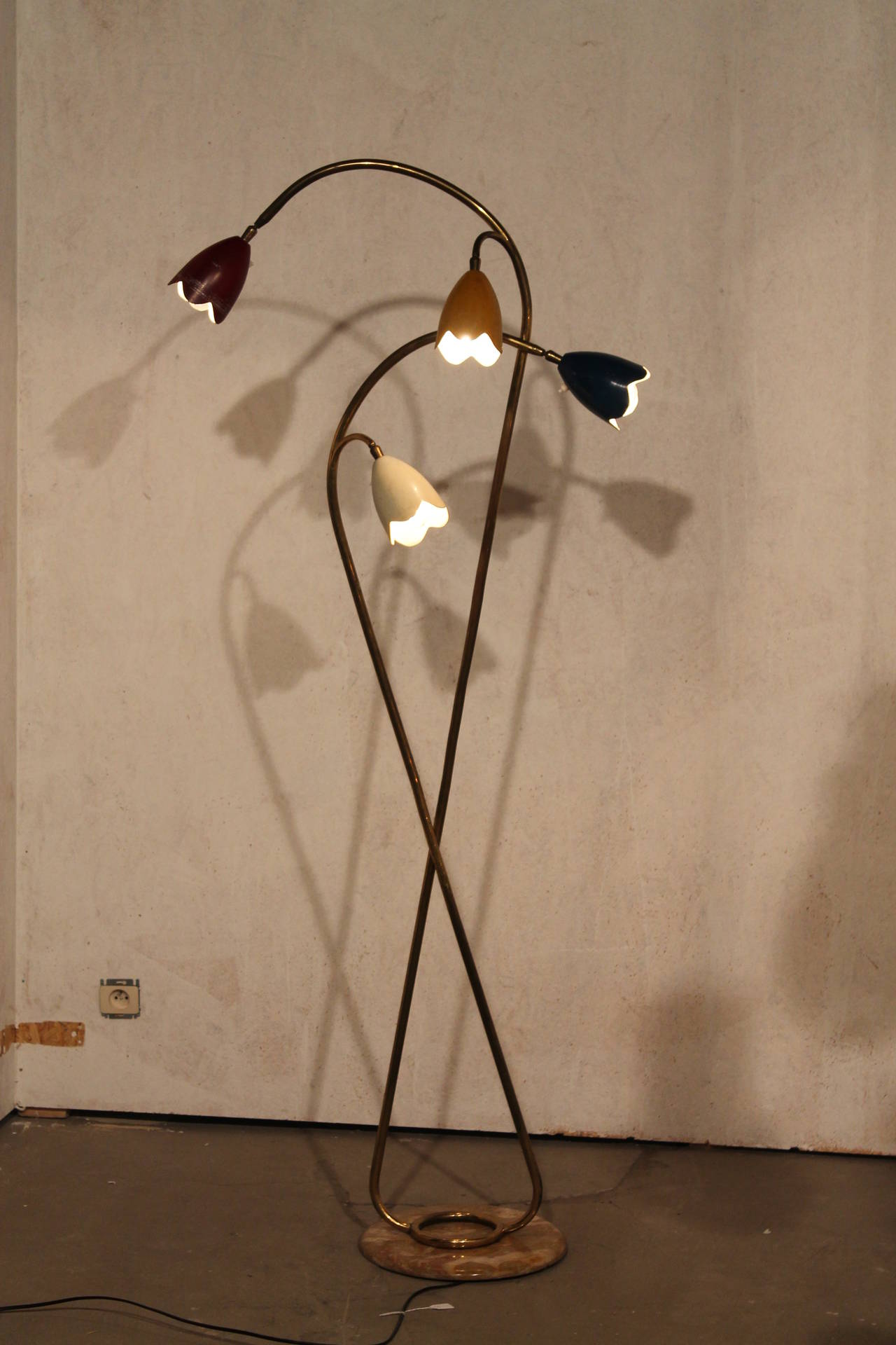 Vintage Italian Flower Floor Lamp by Stilnovo, 1950s In Good Condition For Sale In Antwerp, BE