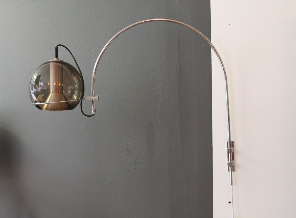 Wall lamp By Frank Ligtelijn for Raak Amsterdam Holland 
adjustable in height