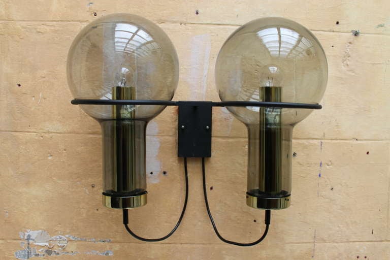 A rare  pair 2 maxi globe wall sconces by RAAK Amsterdam 1960's In Good Condition In Antwerp, BE