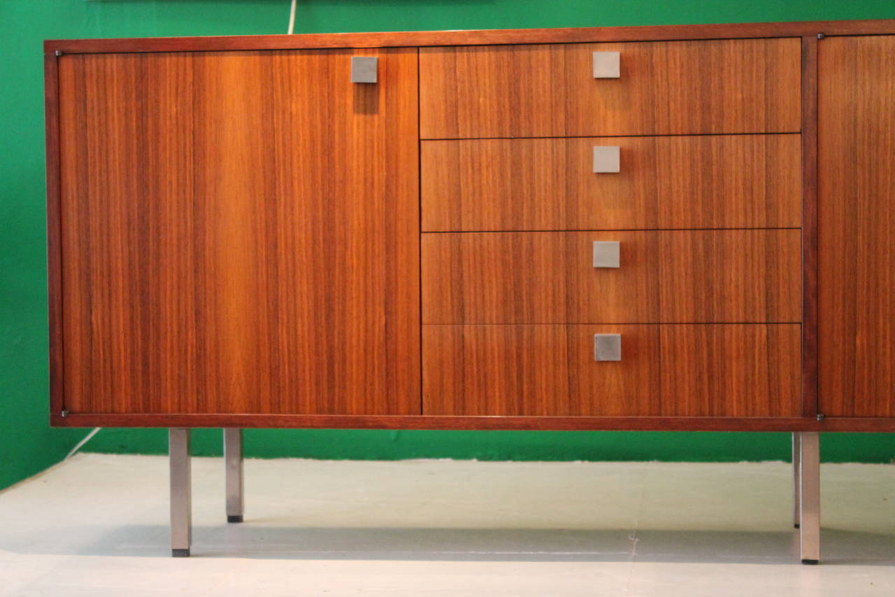 Alfred Hendrickx buffet, Belform, Belgium, 1960s
rosewood 

good condition.

We will ship worldwide please contact us for info.
We can send high quality pictures please contact us.