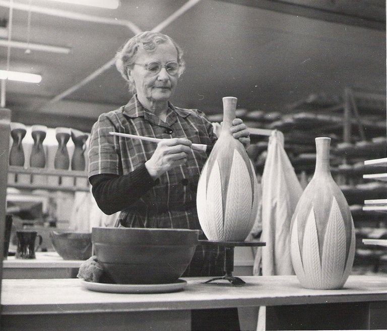 Mid-20th Century Paprika Vase by Anna-LisaThomson for Upsala-Ekeby