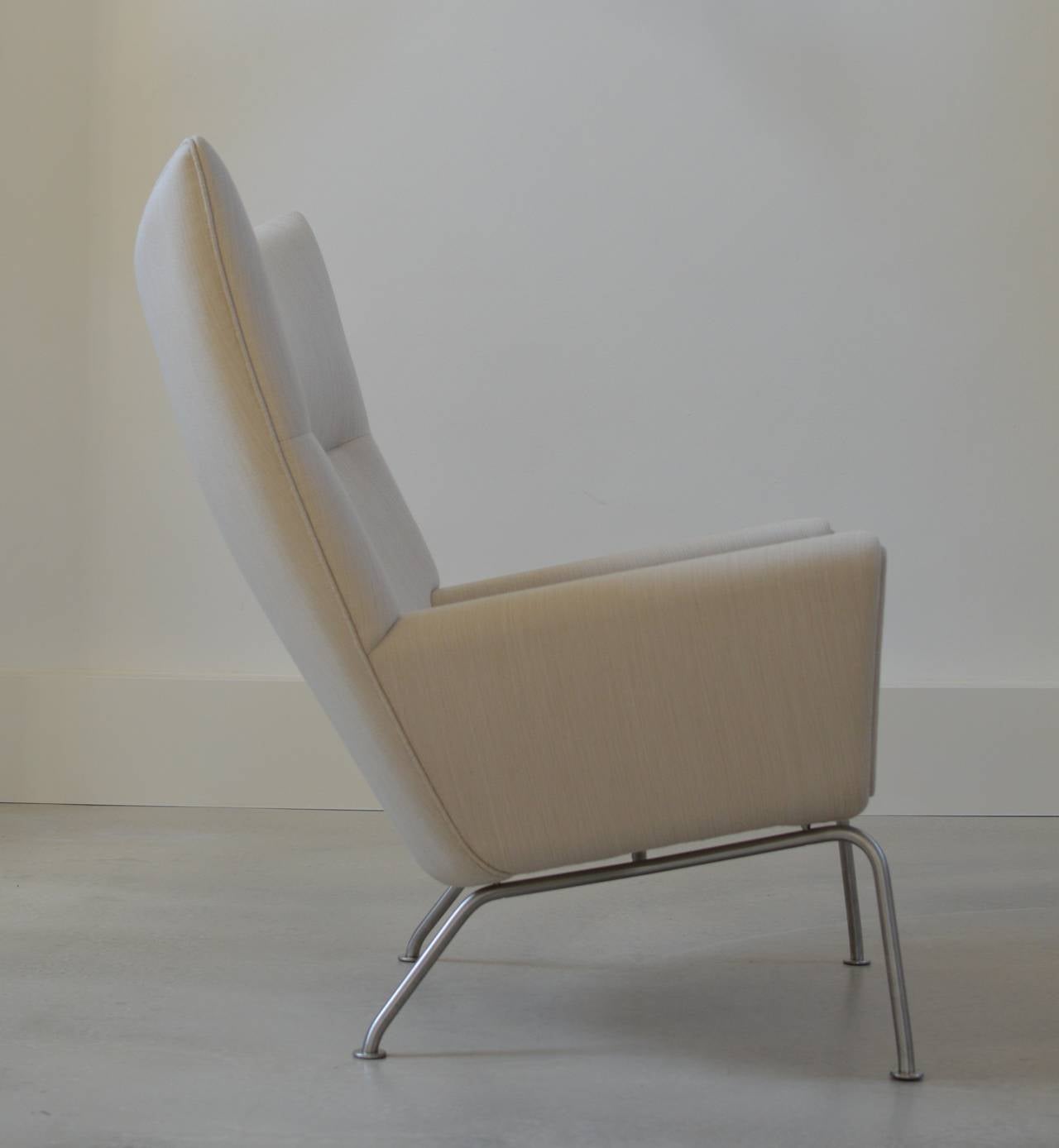 Mid-20th Century Hans Wegner Wing Chair by Carl Hansen