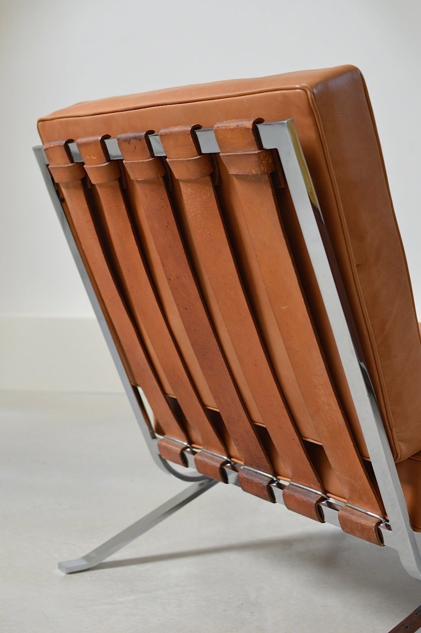 Mid-Century Modern Rare RH301 Lounge Chair by Architect Robert Haussmann