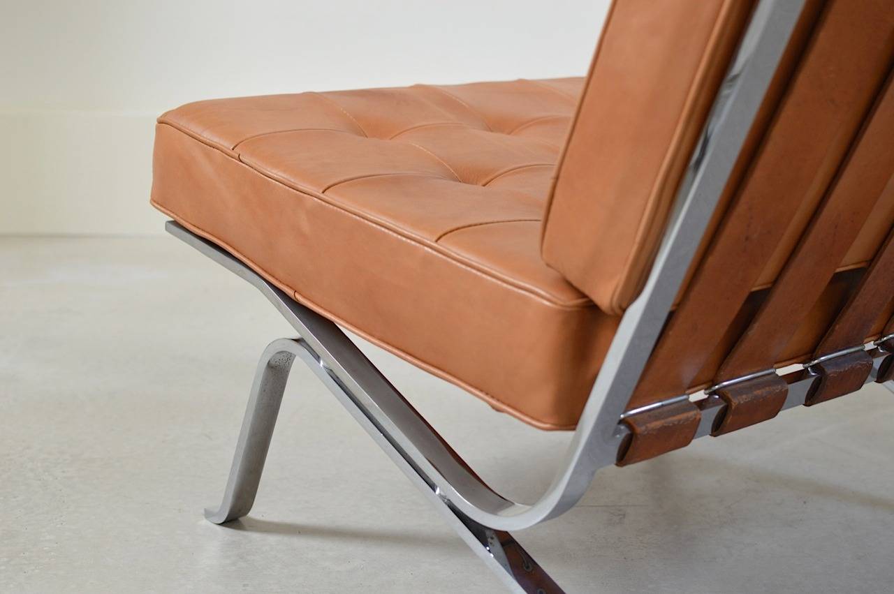 Swiss Rare RH301 Lounge Chair by Architect Robert Haussmann