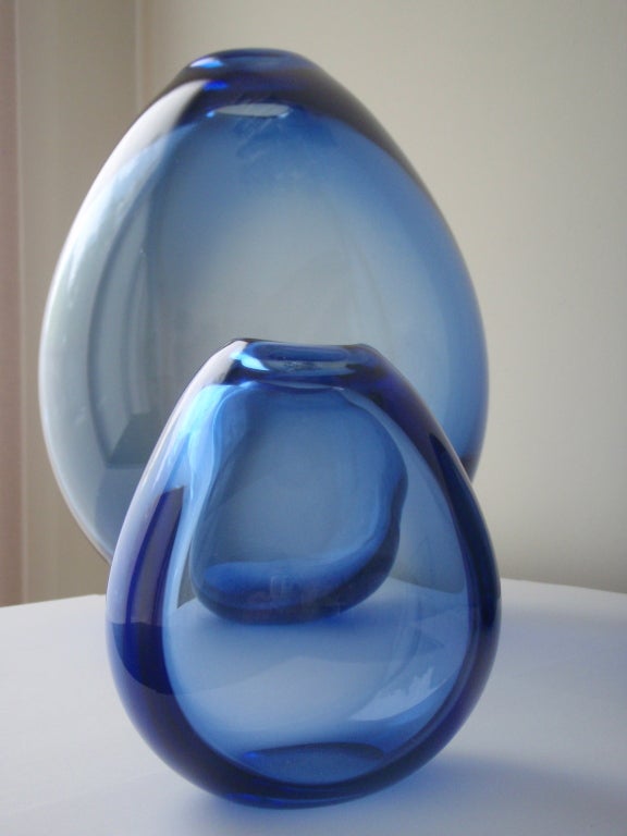Per Lütken Holmegaard Group Of 3 Sapphire Blue Dråbe Drop Vases 1