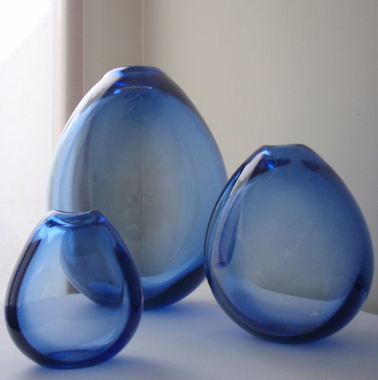 Per Lütken Holmegaard Group Of 3 Sapphire Blue Dråbe Drop Vases 3