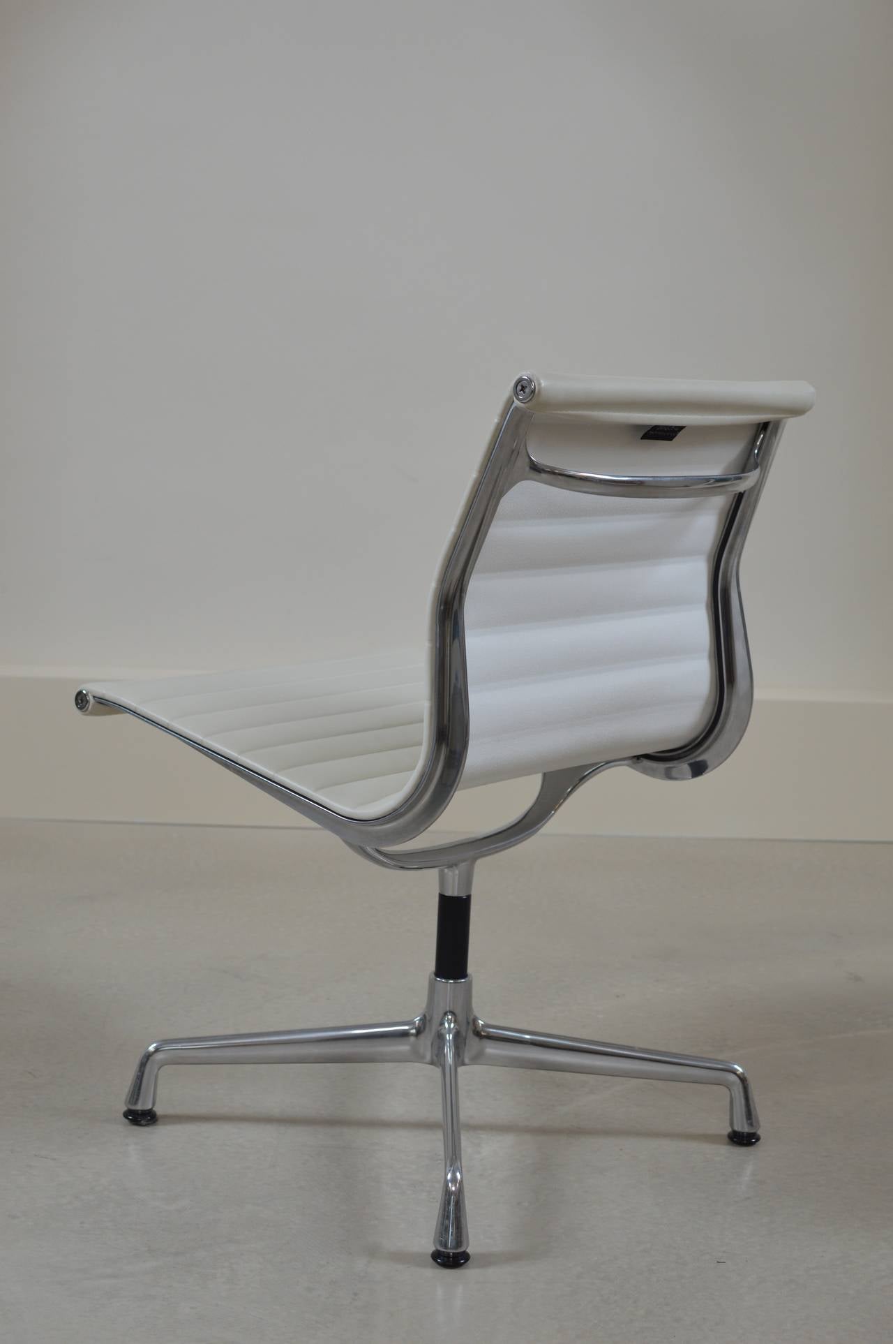 American White Leather EA105 Chair by Charles and Ray Eames