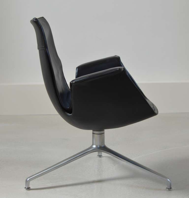 Danish Early Edition FK6726 Swivel Bird Chair by Preben Fabricius and Jørgen Kastholm
