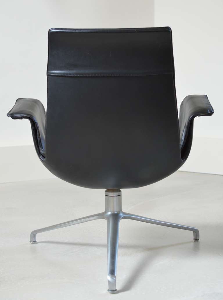Early Edition FK6726 Swivel Bird Chair by Preben Fabricius and Jørgen Kastholm In Good Condition In Utrecht, NL