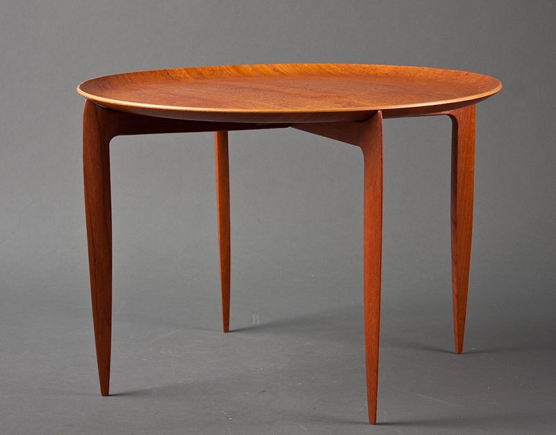 Iconic occasional tray table by Engeholm & Willumsen Fritz Hansen
