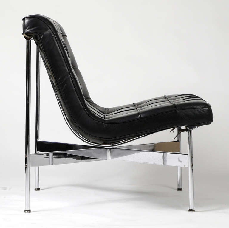 Laverne International 'New York Lounge Chair' In original black leather In Good Condition In Utrecht, NL
