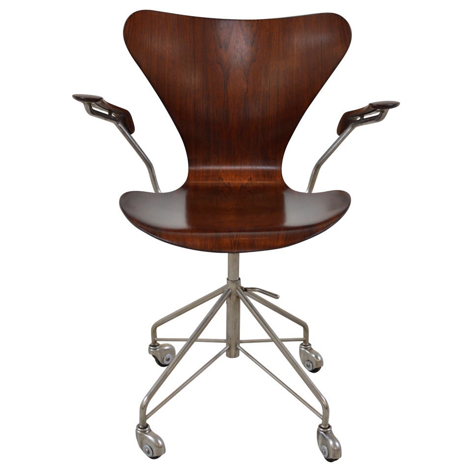 Earliest Arne Jacobsen Rosewood Swivel Desk Chair with Arms at 1stDibs