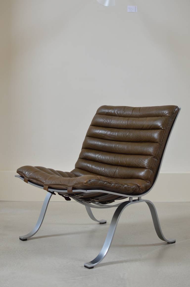 Pair of Brown Buffalo Leather Ariet Lounge Chairs by Arne Norell In Good Condition In Utrecht, NL