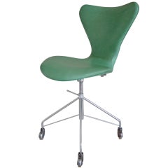 Vintage Iconic Arne Jacobsen swivel desk chair in extraordinary leather