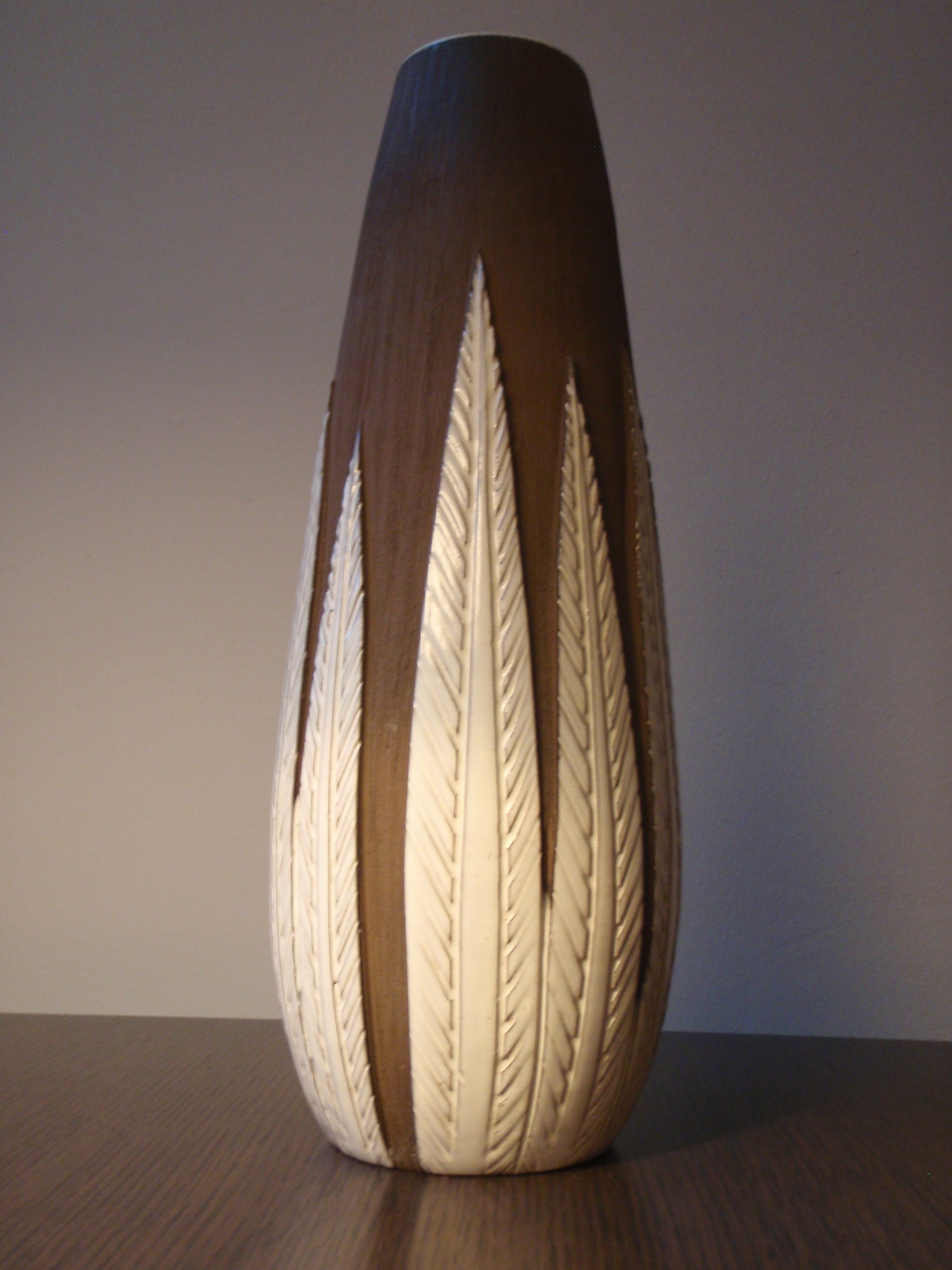 Paprika Vase by Anna-LisaThomson for Upsala-Ekeby