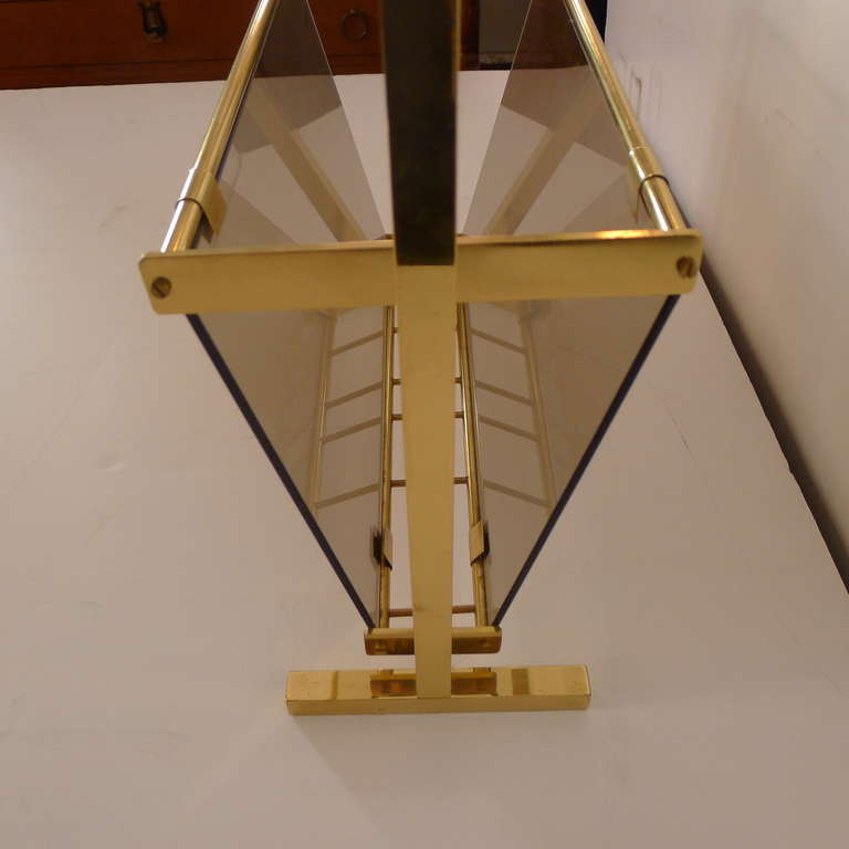 a set of two magazine rack in brass. For Sale 1