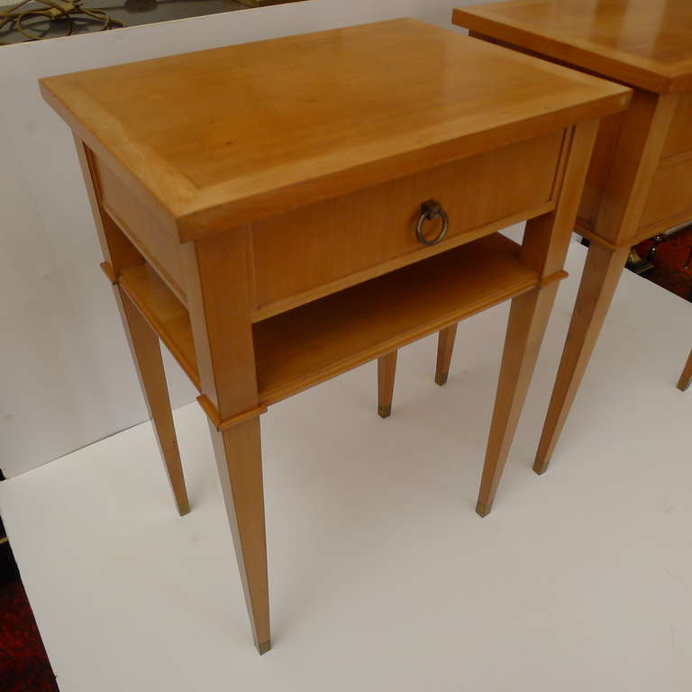 Pair of Side Tables with Bronze Details in the Style of Jacques Adnet In Good Condition In Brussels, BE