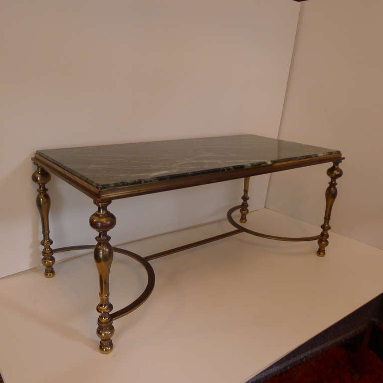 Une belle table basse néoclassique Jansen en bronze