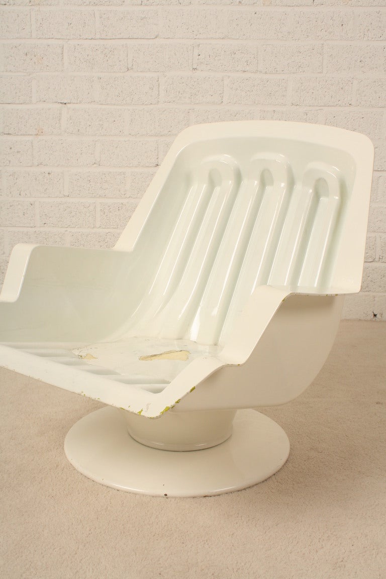 Mid-Century Modern Nike chair Richard Neagle plastic Monsanto