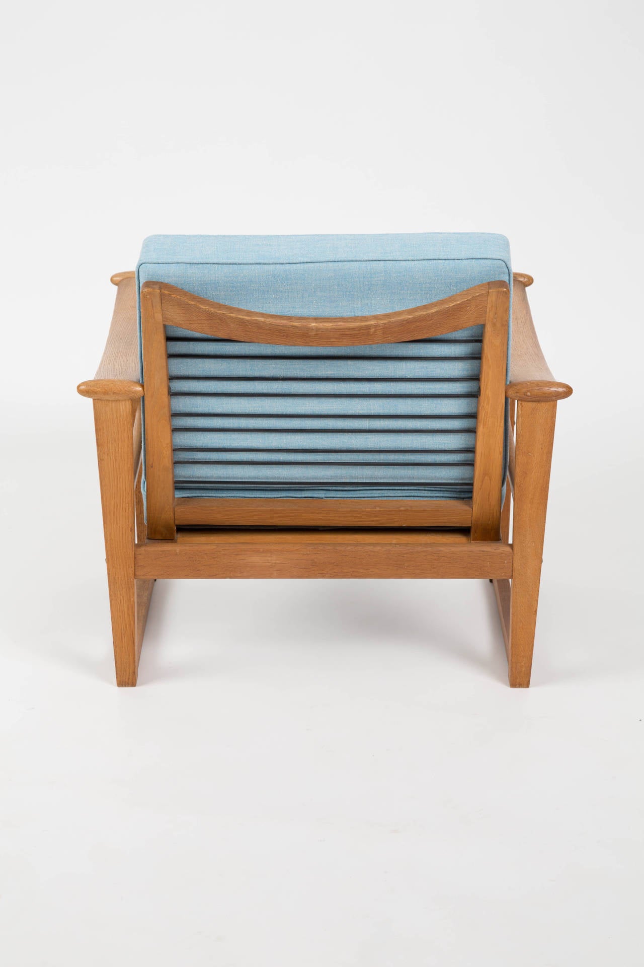Scandinavian Modern In the style of Finn Juhl Set of Oak Chairs for Pastoe designed by Nissen For Sale
