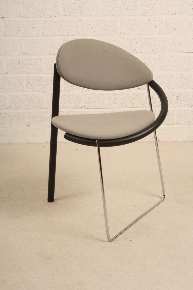 Rare chair in memphis style designed by Mazairac and Boonzaaijer for Castelijn in 1986. The forms 