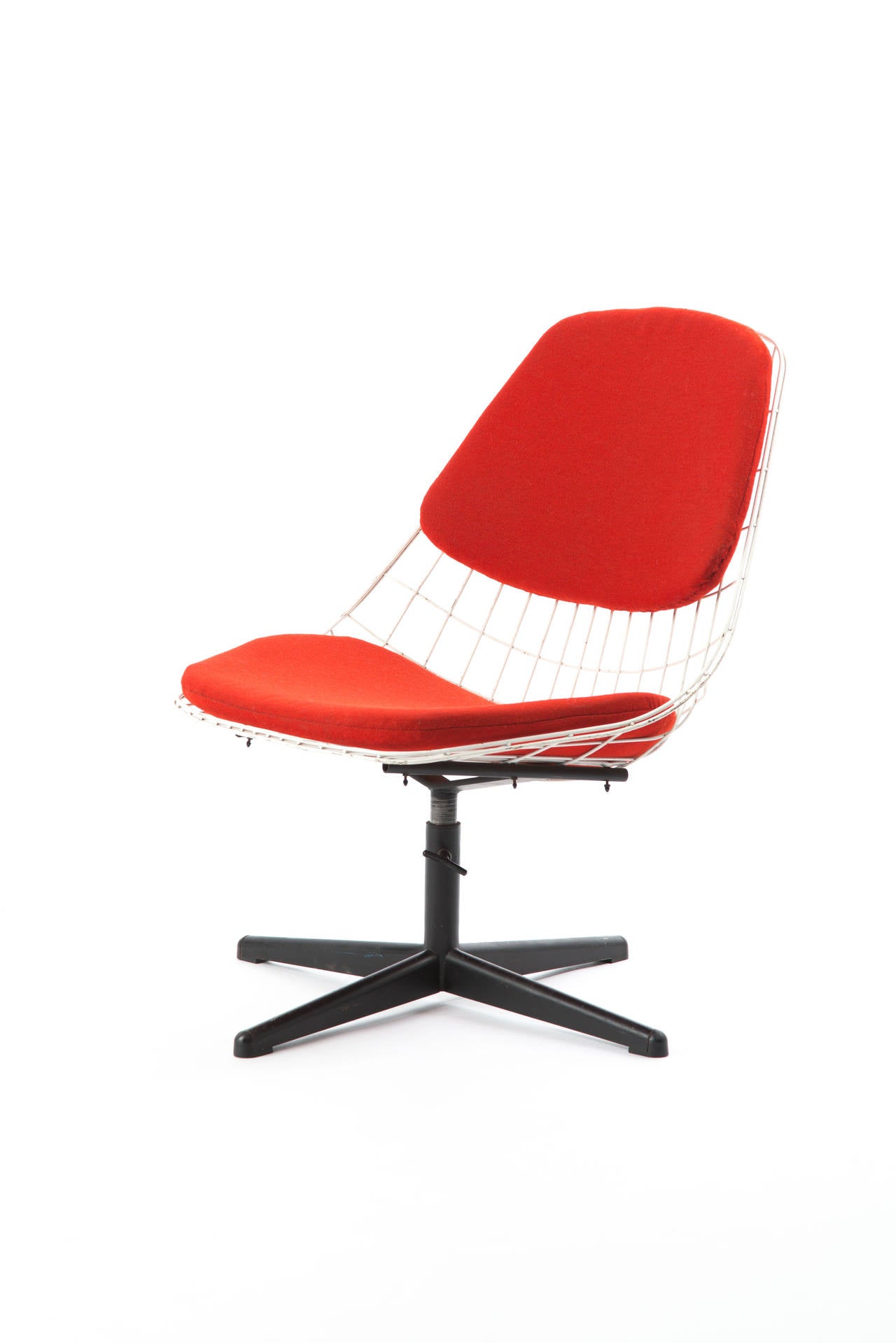 Cees Braakman for Pastoe Swivel Chair In Fair Condition For Sale In LA Arnhem, NL