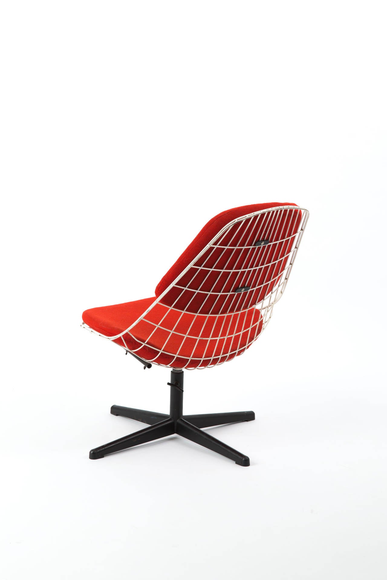 Cees Braakman for Pastoe Swivel Chair For Sale 3