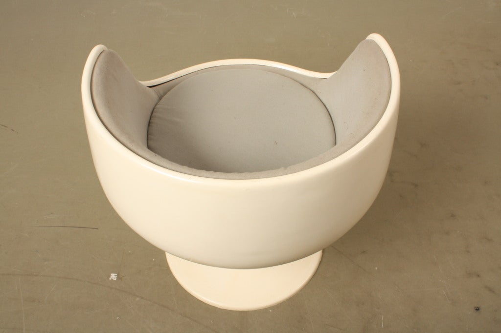 Mid-20th Century Two cognac chairs of Eero Aarnio first production