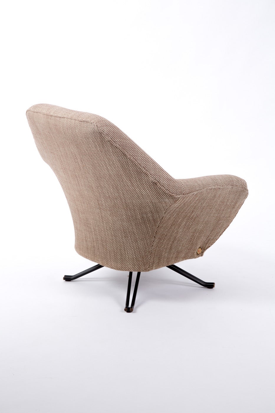 Mid-Century Modern Osvaldo Borsani Tecno  P 32 Swivel chair