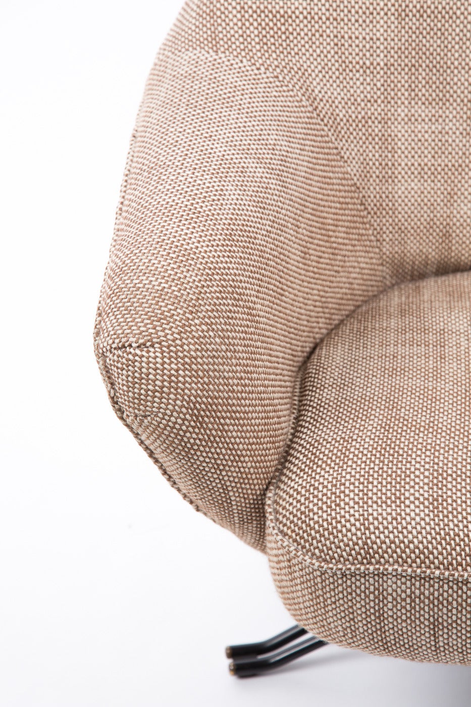 Fabric Osvaldo Borsani Tecno  P 32 Swivel chair