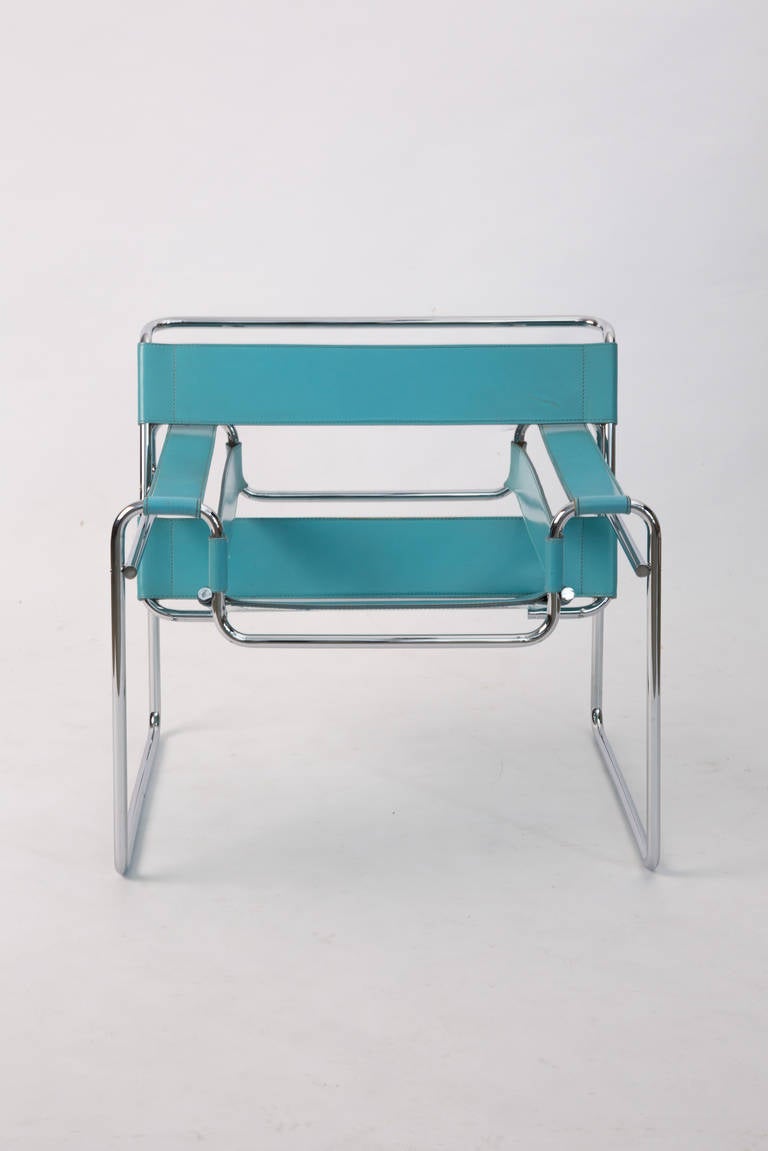 Wassily Chair of Marcel Breuer in Blue Leather In Excellent Condition In LA Arnhem, NL