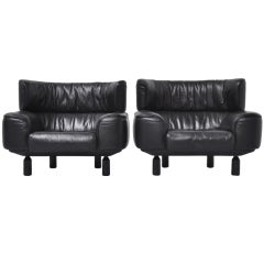 Gianfranco Frattini Bull club chairs pair in black leather, Italy 1987