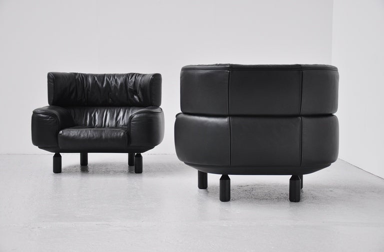 Leather Gianfranco Frattini Bull club chairs pair in black leather, Italy 1987