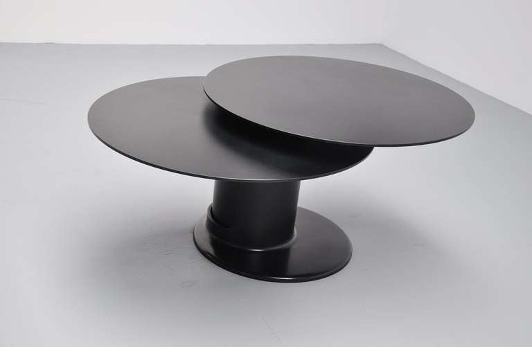 Plastic Italian dining / bar table with revolving top 1970