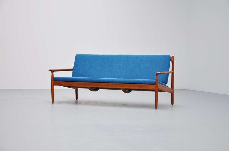 Very nice simple shaped sofa by Bovenkamp. Bovenkamp was well know for its quality furniture and Danish import.