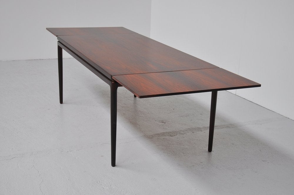 Johannes Andersen C Linneberg Dining Table In Excellent Condition In Roosendaal, Noord Brabant