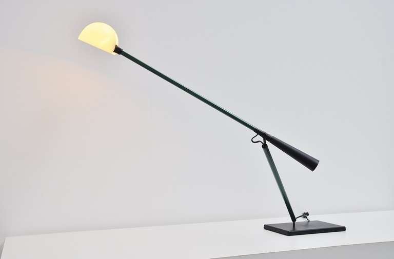 Mid-Century Modern Paolo Rizzatto Arteluce Desk/table Lamp Model 613 Italy 1975