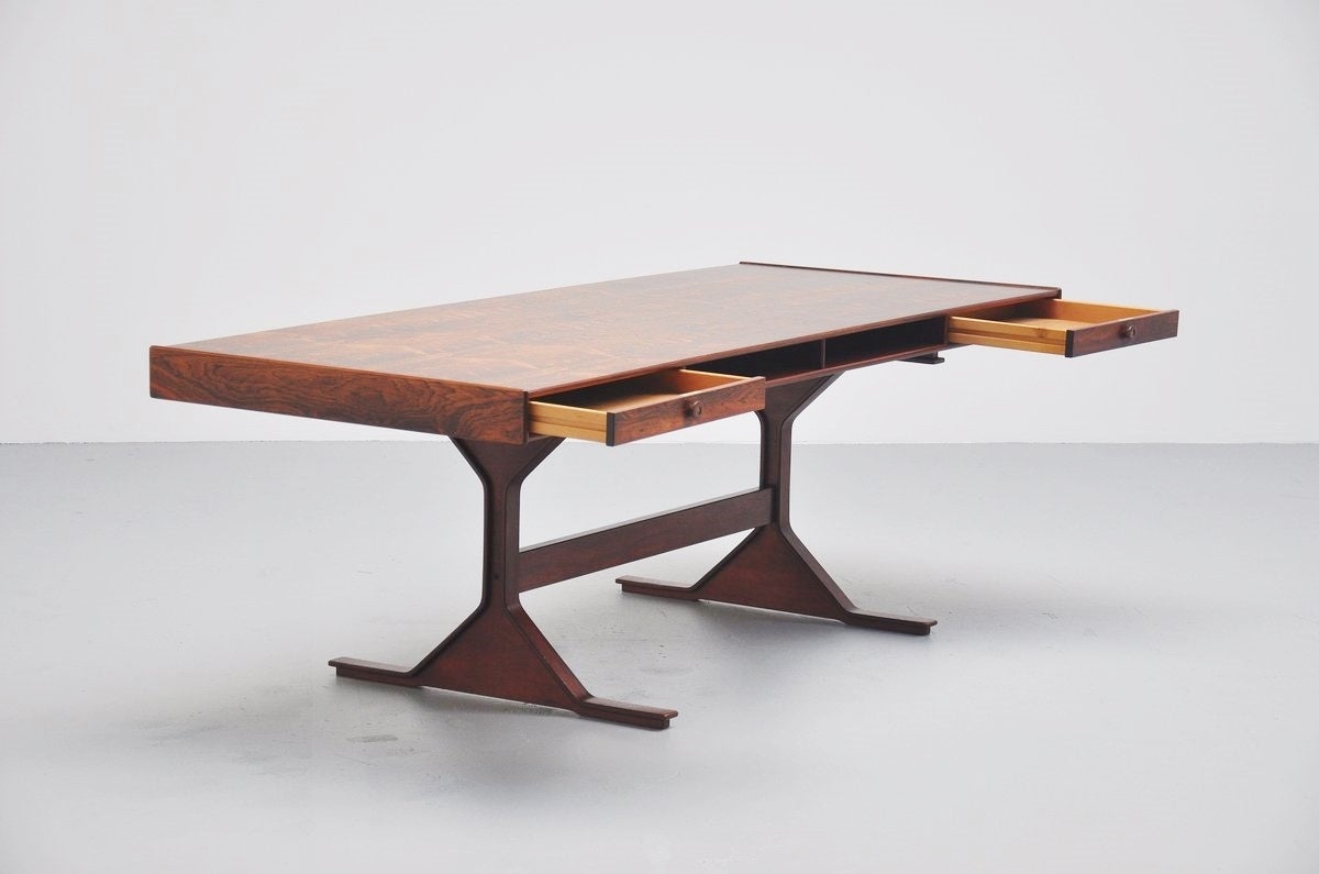 Gianfranco Frattini Rosewood Desk for Bernini, 1956 2