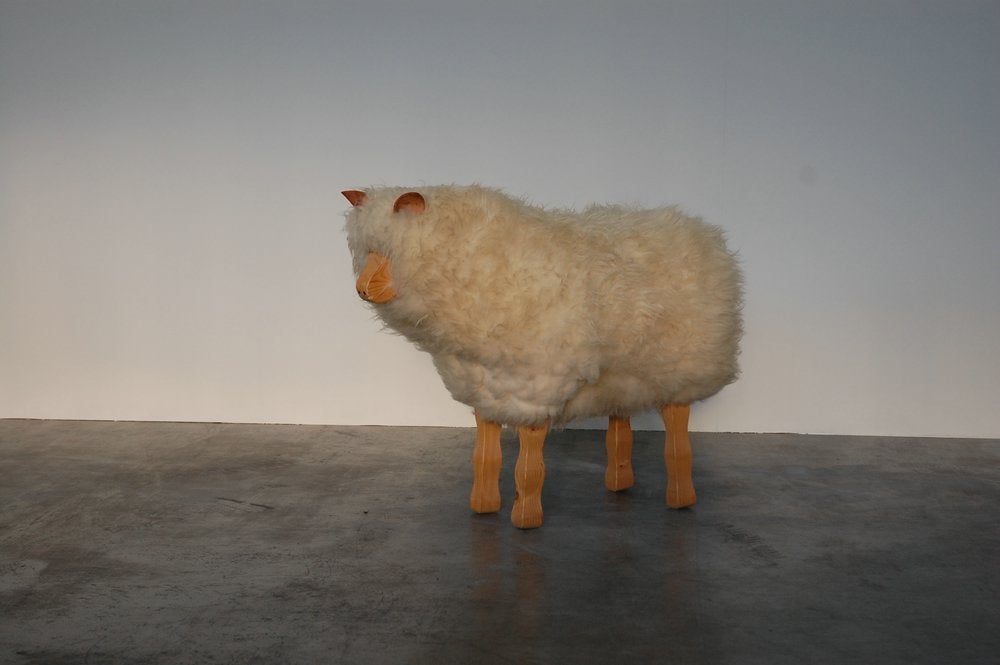 Decorative life size sheep in manner of Francois- Xavier Lalanne In Good Condition In Roosendaal, Noord Brabant
