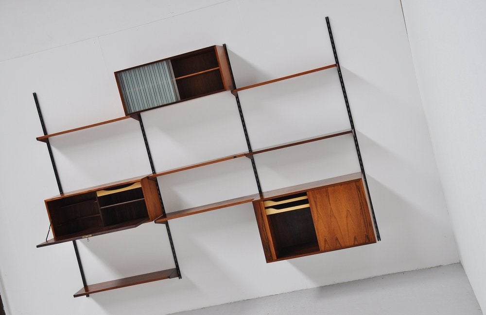 Kai Kristiansen rosewood shelving system FM Mobler 2