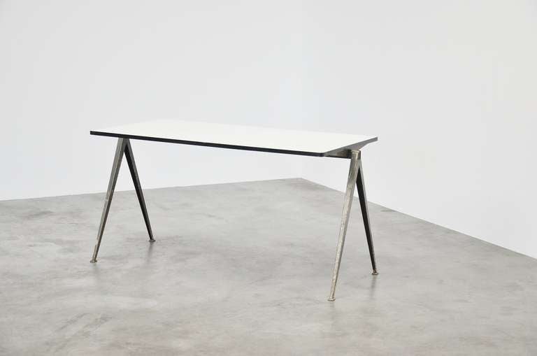 Wim Rietveld large pyramid table for Ahrend de Cirkel 1959