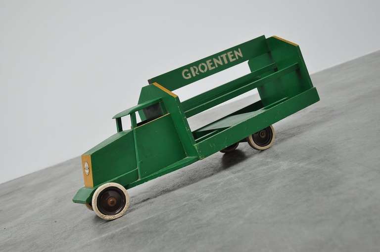 Ado Ko Verzuu Toy Truck for Groenten Fruit, circa 1939 In Good Condition In Roosendaal, Noord Brabant