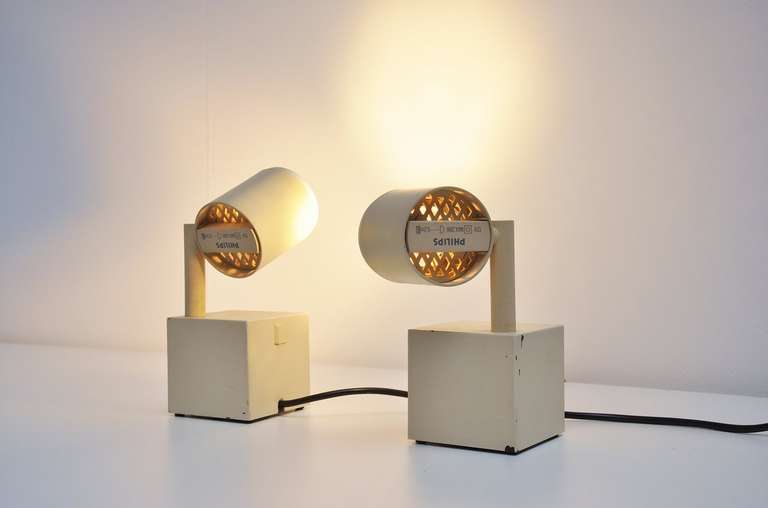 This is for a rare set of halogen spot lamps from the ‘Halo Click’ series, designed by Ettore Sottsass for Phillips NL in 1988. This lamp was specially designed for the Dutch market in 1988 and because of that extremely hard to find outside of