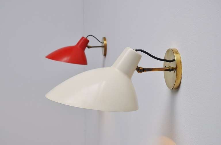 Vittoriano Vigano sconces for Arteluce Italy 1950 In Excellent Condition In Roosendaal, Noord Brabant