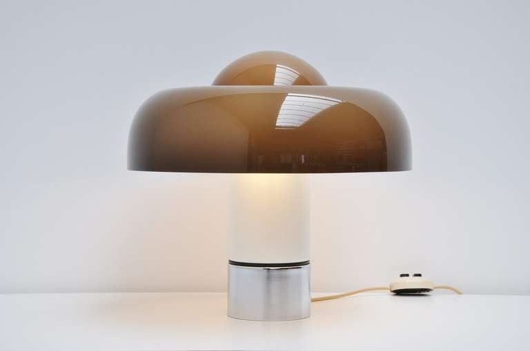 Very nice mushroom shaped table lamp called Brumbury, designed by Luigi Massoni for Guzzini, Italy 1972. This large table lamp gives amazing warm light when lit, nice diffused light. Uses normal E14 bulbs and has a duo switch for 2 light modes. The