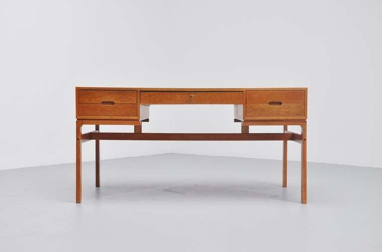 Scandinavian Modern Arne Wahl Iversen Oak Desk for Vinde Mobelfabrik, 1965