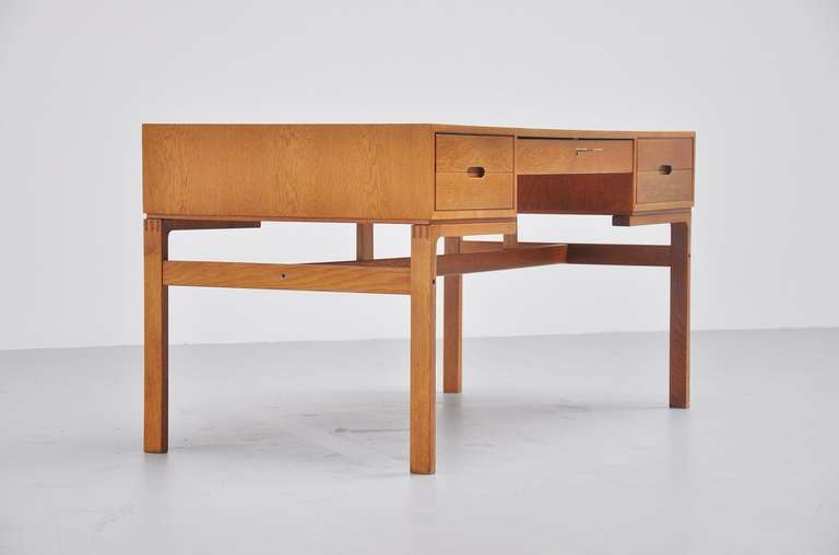 Mid-20th Century Arne Wahl Iversen Oak Desk for Vinde Mobelfabrik, 1965