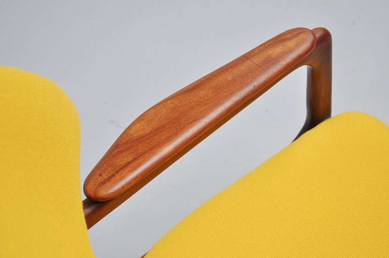 Danish Lounge Sofa in Yellow Upholstery, 1960 1