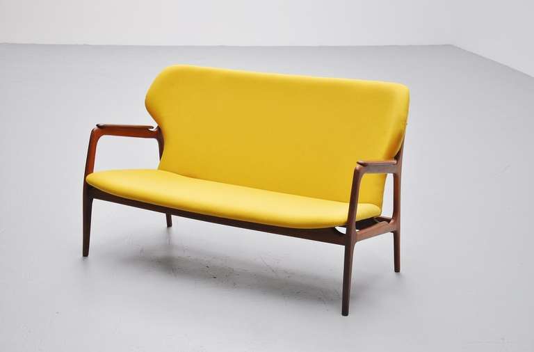 Danish Lounge Sofa in Yellow Upholstery, 1960 4