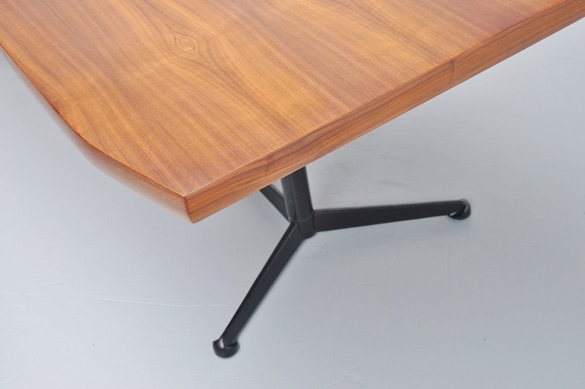 Osvaldo Borsani conference table / desk Tecno Italy 1954 In Excellent Condition In Roosendaal, Noord Brabant
